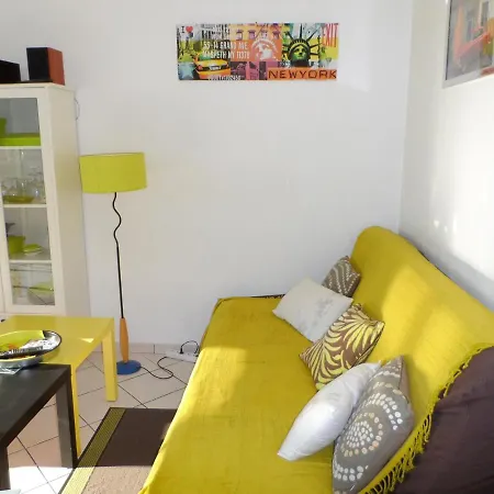 T2 Avec Jardin, Proche Centre Et De Cabourg, Parking Inclus - Fr-1-487-295 *