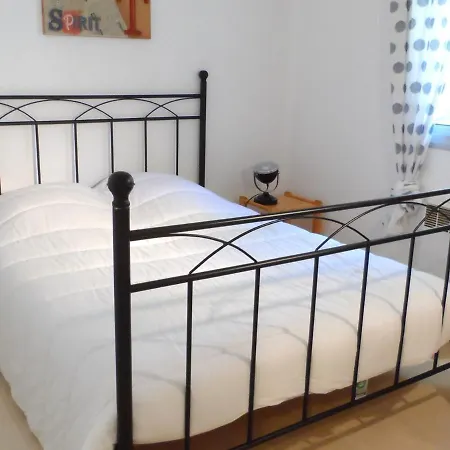 T2 Avec Jardin, Proche Centre Et De Cabourg, Parking Inclus - Fr-1-487-295 Daire