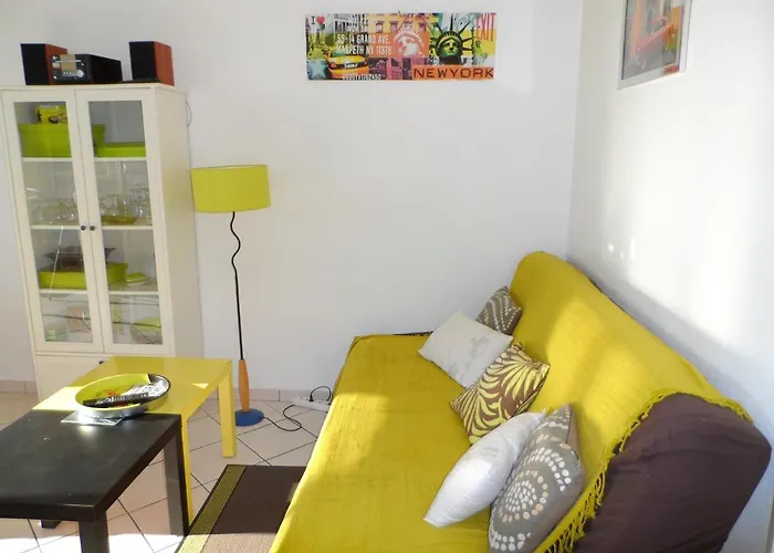 T2 Avec Jardin, Proche Centre Et De Cabourg, Parking Inclus - Fr-1-487-295 *