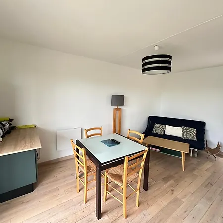 T2 Avec Jardin, Proche Centre Et De Cabourg, Parking Inclus - Fr-1-487-295