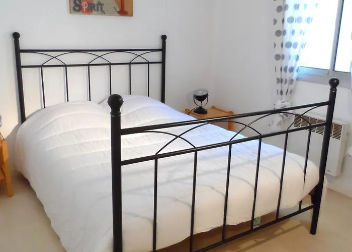 T2 Avec Jardin, Proche Centre Et De Cabourg, Parking Inclus - Fr-1-487-295 Appartement